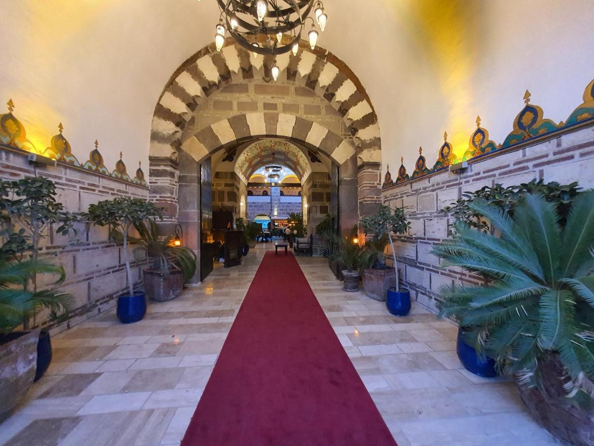 Cesme Kanuni Kervansaray Historical Hotel Kültér fotó
