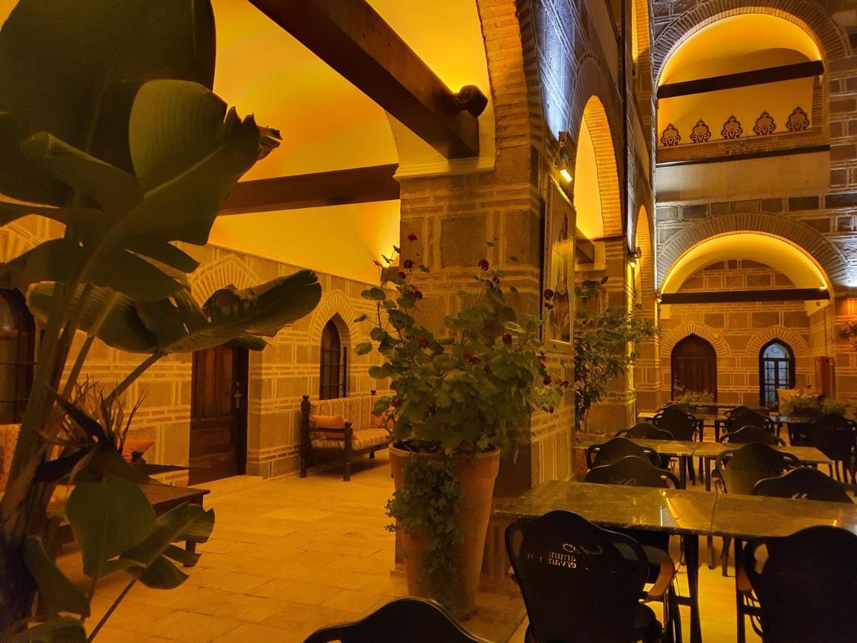 Cesme Kanuni Kervansaray Historical Hotel Kültér fotó
