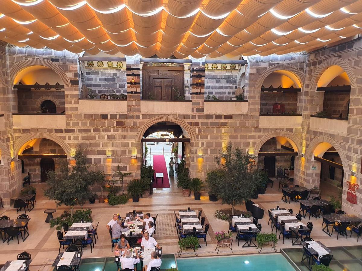 Cesme Kanuni Kervansaray Historical Hotel Kültér fotó