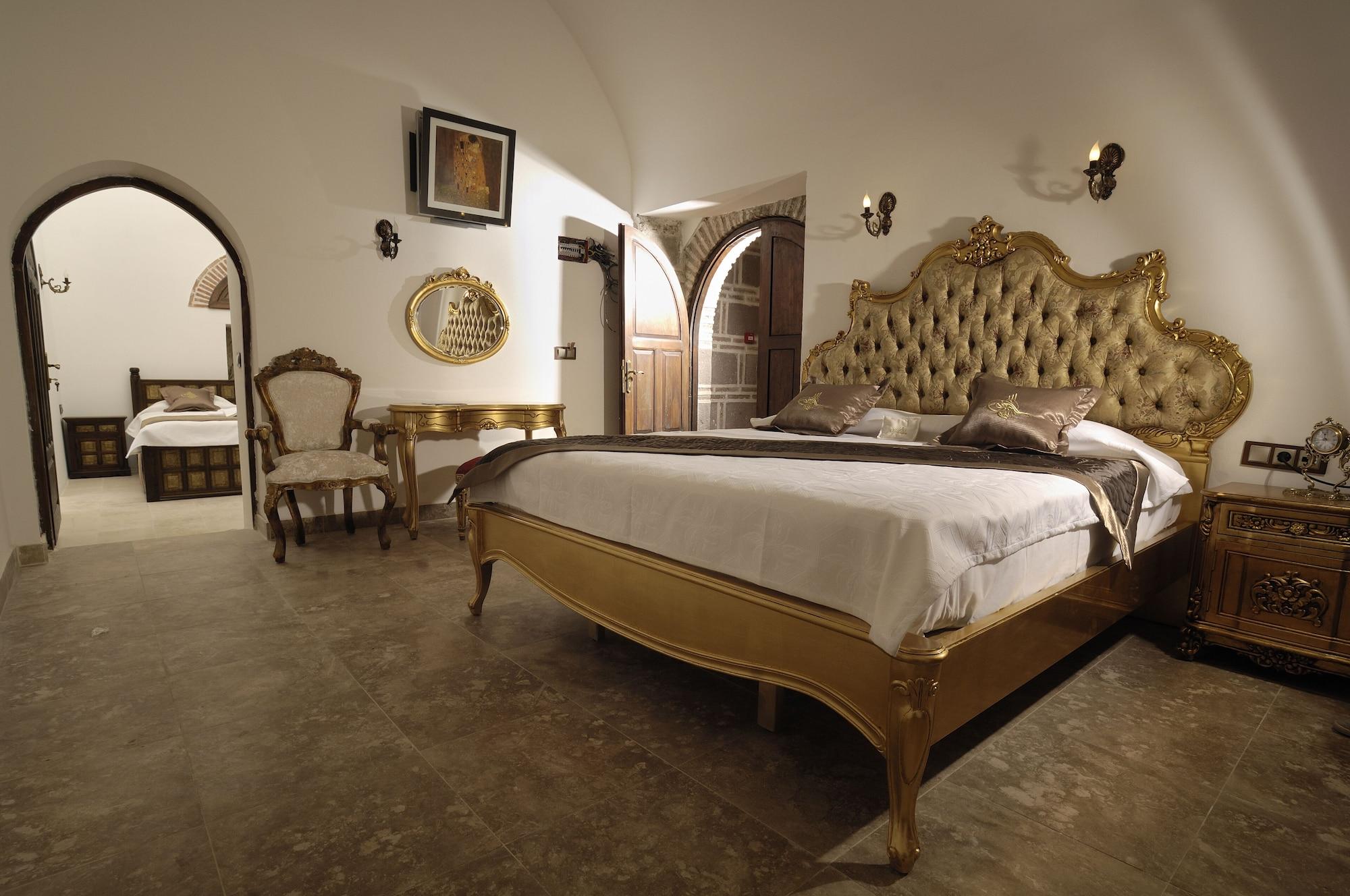 Cesme Kanuni Kervansaray Historical Hotel Szoba fotó