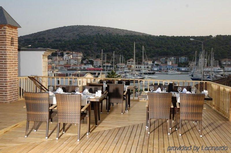 Cesme Kanuni Kervansaray Historical Hotel Étterem fotó